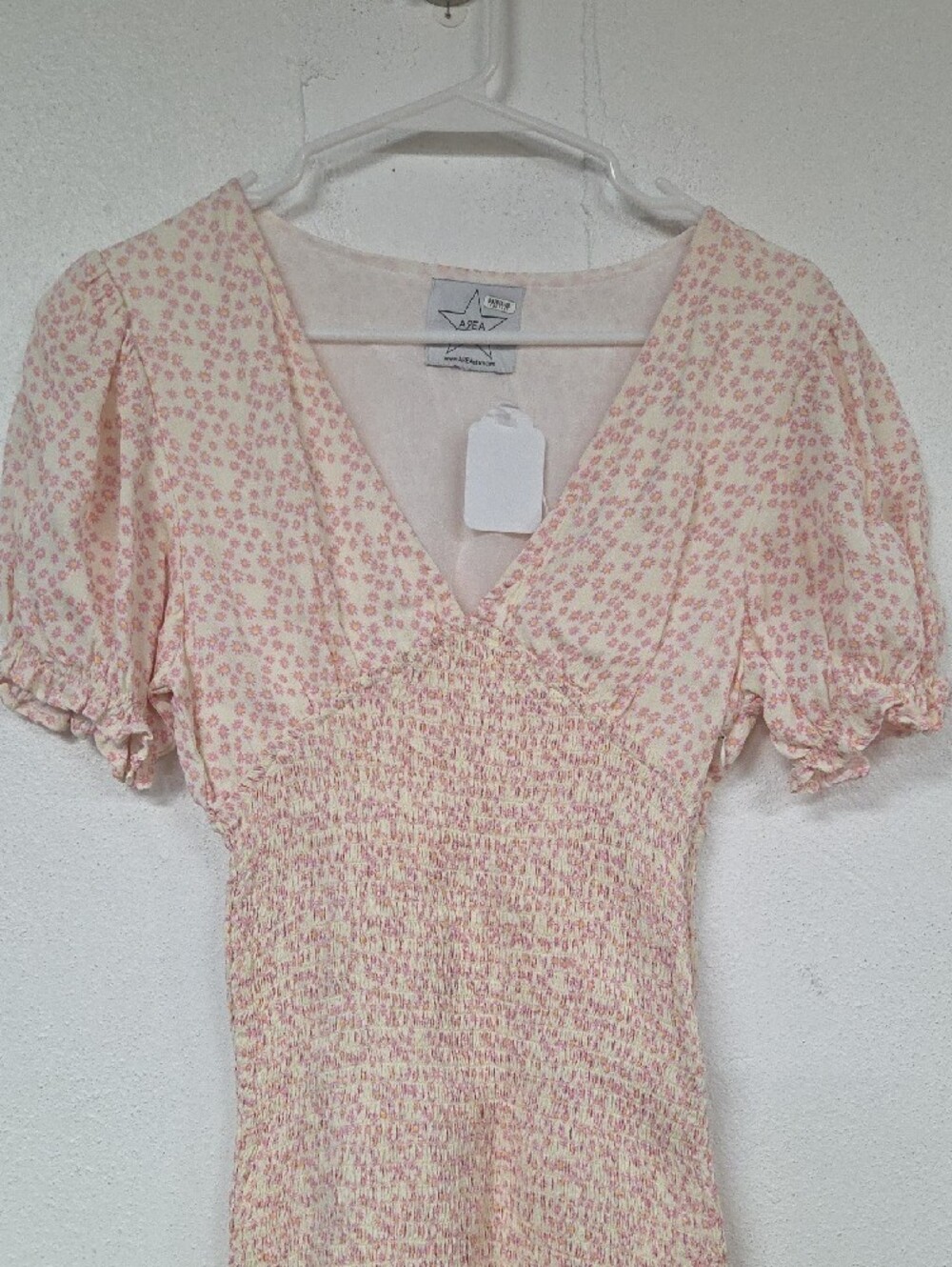 Smocked Pale Pink Floral V-Neck Mini Dress - Picture 4 of 12